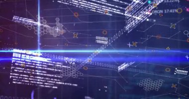 Veri işleme animasyonu, menekşe arkaplanındaki simgeler ve ışıklar. Küresel finans, ekonomi, veri işleme ve teknoloji konsepti dijital olarak oluşturulmuş video.