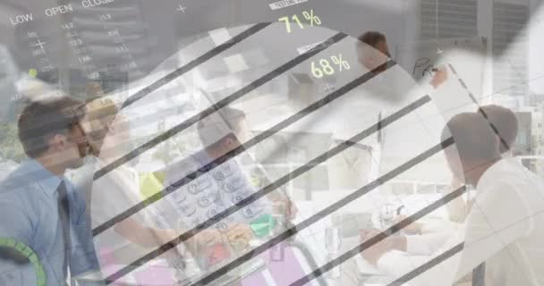 Animace Zpracování Dat Nad Různými Podnikateli Setkáních Globální Koncepce Podnikatelského — Stock video