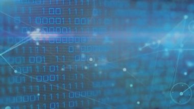 Bağlantılar ağının dijital animasyonu ve mavi arkaplanda ikili kodlama veri işlemesi. Bilgisayar arayüzü teknolojisi kavramı