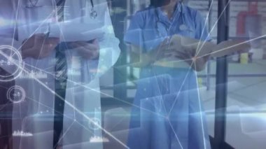 Çeşitli kadın ve erkek doktorlar arasındaki bağlantı ağının animasyonu. sağlık, tıp, bağlantılar ve teknoloji konsepti dijital olarak oluşturulmuş video.