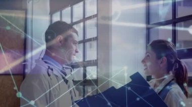 Kafkas erkek doktorların kadınlarla konuştuğu ağ bağlantılarının animasyonu. sağlık, tıp, bağlantılar ve teknoloji konsepti dijital olarak oluşturulmuş video.