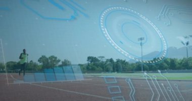 Afro-Amerikan erkeklerinin işleme çemberi ve dijital ekranının animasyonu. Engelli spor, aktif yaşam tarzı ve teknoloji konsepti dijital olarak oluşturulmuş video.