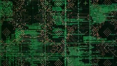 Siyah arkaplandaki mikroişlemci bağlantılarına karşı ızgara ağı üzerinden veri işleme. Bilgisayar arayüzü ve iş teknolojisi kavramı