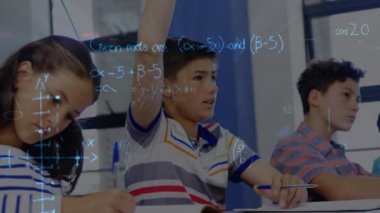 Çeşitli öğrenciler üzerinde matematiksel veri işleme animasyonu. Küresel eğitim, öğrenme ve veri işleme kavramı dijital olarak oluşturulmuş video.