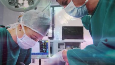 Ameliyat sırasında Kafkas cerrahları üzerinde veri işleme animasyonu. Küresel tıp ve dijital arayüz kavramı dijital olarak oluşturulmuş video.