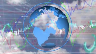 Finansal grafiklerin animasyonu ve bulutlarla dolu bir dünya. küresel ekonomi, finans, iş ve teknoloji kavramı dijital olarak oluşturulmuş video.
