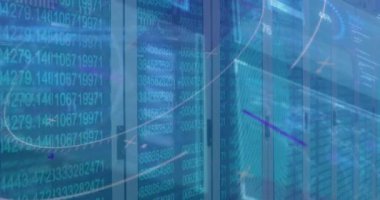 Sunucu odasında veri işleme animasyonu. Küresel iş, finans, veri işleme ve dijital arayüz kavramı dijital olarak oluşturulmuş video.