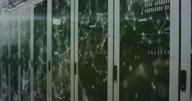 Sunucu odasındaki bağlantı ağının animasyonu. küresel teknoloji, bilgisayar ve dijital arayüz kavramı dijital olarak oluşturulmuş video.
