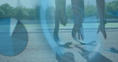 Afro-Amerikan erkeklerinin işleme çemberi ve dijital ekranının animasyonu. Engelli spor, aktif yaşam tarzı ve teknoloji konsepti dijital olarak oluşturulmuş video.