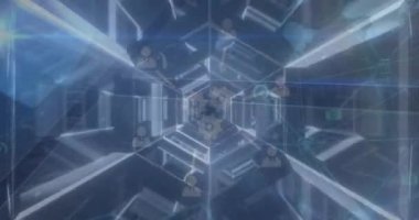 Dijital simgelerden oluşan küreler ve dijital simgelerden oluşan ağlar kusursuz bir şekilde parlayan neon tünelin üzerinde. Küresel ağ ve teknoloji kavramı