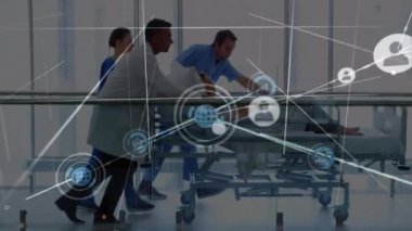 Hastanede koşan farklı doktorların ikonlarıyla bağlantı ağının animasyonu. Küresel tıp, bağlantılar ve dijital arayüz konsepti dijital olarak oluşturulmuş video.