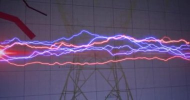 Elektrik hatları ve pist üzerindeki kırmızı çizgilerle veri işleme animasyonu. küresel enerji, elektrik ve veri işleme kavramı dijital olarak oluşturulmuş video.
