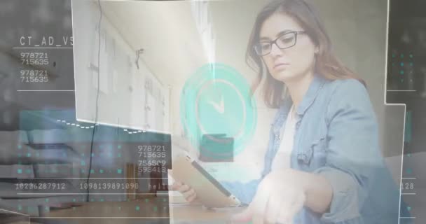 Animación Procesamiento Datos Iconos Archivo Reloj Sobre Mujer Negocios Caucásica — Vídeos de Stock