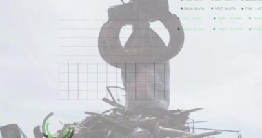 Çöp yığını üzerinde veri işleme animasyonu. Küresel iş ve dijital arayüz kavramı dijital olarak oluşturulmuş video.