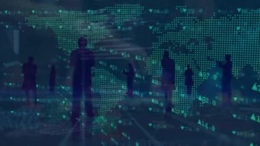 Dünya haritası ve insanlı yeşil ekranda finansal verilerin ve grafiklerin animasyonu. Finans, ekonomi, iş, veri işleme ve teknoloji konsepti dijital olarak oluşturulmuş video.