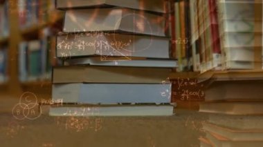 Kütüphane üzerinde veri işleme animasyonu. Küresel iş ve dijital arayüz kavramı dijital olarak oluşturulmuş video.