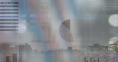 Şehir üzerinde veri işleme animasyonu. küresel iş ve dijital arayüz kavramı dijital olarak oluşturulmuş video.