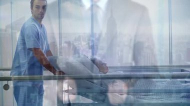 Dünya 'nın animasyonu, bağlantılar, hastane koridorunda yürüyen bürokratlar ve doktorlar. Sağlık, tıp ve teknoloji konsepti dijital olarak üretilen video.