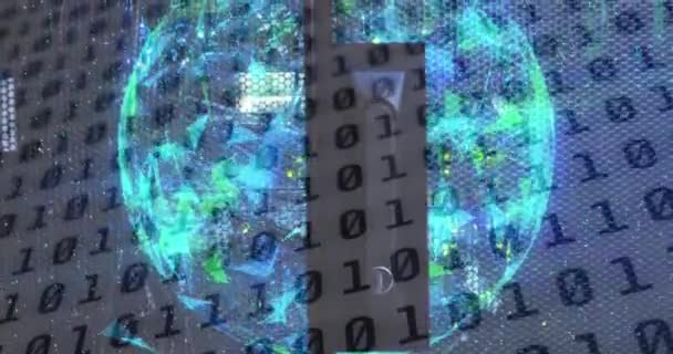 Animatie Van Binaire Code Wereldbol Servers Mondiaal Netwerk Gegevensverwerking Digitaal — Stockvideo