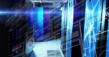 Sunucu odasında veri işleme animasyonu. Sosyal medya ve dijital arayüz konsepti dijital olarak oluşturulmuş video.