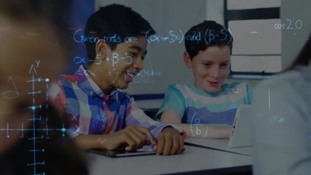 课堂上数学公式对学生的影响 教育及学习概念数码录影 — 图库视频影像