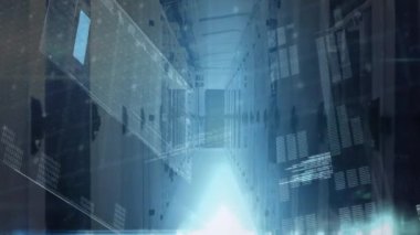 Sunucular üzerinde veri işleme ve dijital ekranların animasyonu. küresel ağ, bağlantılar, veri ve teknoloji konsepti dijital olarak oluşturulmuş video.