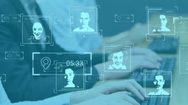 Telefon kulaklığı takan çeşitli iş adamlarının internet üzerinden ikonlarının canlandırılması. Müşteri hizmetleri, dijital arayüz, bağlantılar, iletişim ve iş konsepti dijital olarak oluşturulmuş video.