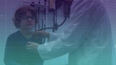 Kafkas erkek doktor vestiyere dijital ekran animasyonu. Sağlık, tıp, bilim ve teknoloji konsepti dijital olarak üretilen video.