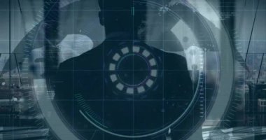 İş adamları üzerinde veri işleme animasyonu. küresel bağlantılar, veri işleme ve teknoloji konsepti dijital olarak oluşturulmuş video.