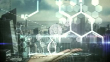 Şehir manzarası ve veri işleme üzerindeki simgelerle bağlantı ağının animasyonu. küresel iş ve dijital arayüz kavramı dijital olarak oluşturulmuş video.