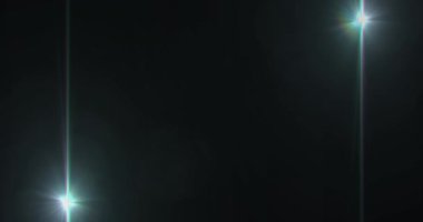 Siyah arka planda ışık lekelerinin canlandırılması. Retro gelecek ve dijital arayüz konsepti dijital olarak oluşturulmuş video.