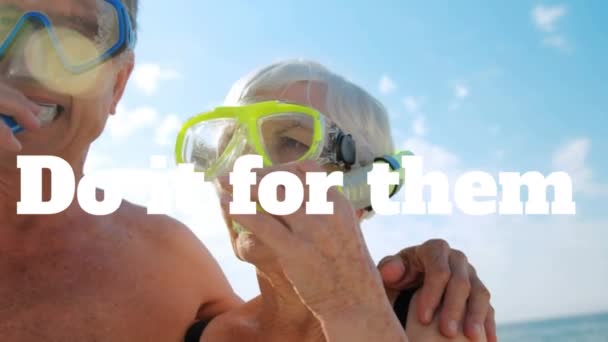 Sahilde Şnorkelle Yüzen Maskeli Kafkasyalı Yaşlı Bir Çiftin Canlandırması Evde — Stok video