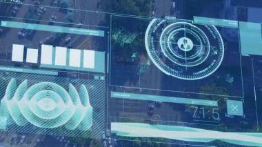 Şehir manzarasının havadan görüntüsüne karşı veri işleme ile dijital arayüz. bilgisayar arayüzü ve teknoloji kavramı