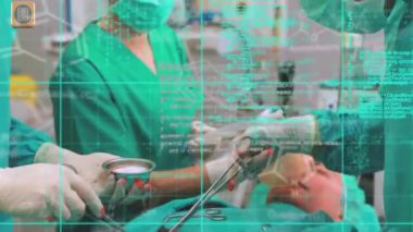 Ameliyathanedeki çeşitli cerrahların veri işleme animasyonları. küresel tıp, veri işleme ve sağlık hizmetleri konsepti dijital olarak oluşturulmuş video.