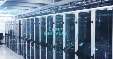 Sunucu odasında veri işleme ve akıllı telefonun animasyonu. Sosyal medya ve dijital arayüz konsepti dijital olarak oluşturulmuş video.