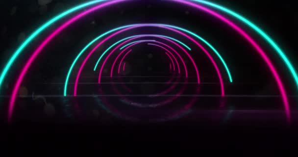 Animatie Van Neonhalve Cirkels Die Bewegen Zwarte Ruimte Kleur Vorm — Stockvideo