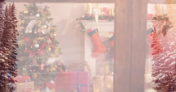 Анімація Зимового Лісу Над Вікном Різдвяними Прикрасами Зима Різдво Концепція — стокове відео
