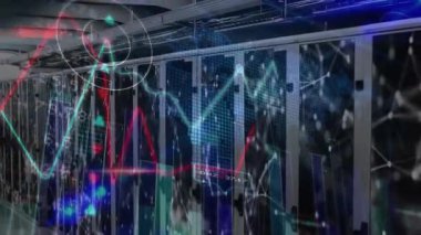 Sunucu odasında dünya haritası ve veri işleme animasyonu. küresel bağlantılar, bilgisayar ve dijital arayüz konsepti dijital olarak oluşturulmuş video.