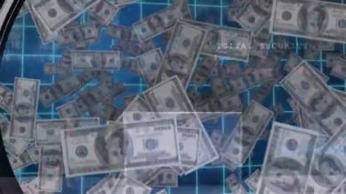 Banknotlar üzerinde veri işleme animasyonu. küresel iş, kumar ve dijital arayüz kavramı dijital olarak oluşturulmuş video.