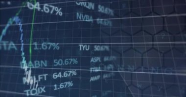 Karanlık arka planda finansal veri işleme animasyonu. küresel iş, finans, veri işleme ve dijital arayüz kavramı dijital olarak oluşturulmuş video.
