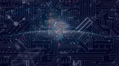 Mavi arkaplandaki veri işleme üzerinde küre animasyonu. küresel iş, bağlantılar ve dijital arayüz konsepti dijital olarak oluşturulmuş video.