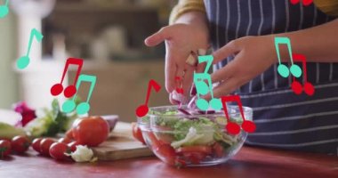 Kafkas kadının sebzeleri karıştırması üzerine notların animasyonu. Küresel ekoloji ve dijital arayüz kavramı dijital olarak oluşturulmuş video.