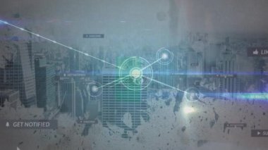Şehir manzarası üzerindeki metinlerle bağlantı ağının ve sosyal medya simgelerinin animasyonu. küresel iş, bağlantılar ve dijital arayüz konsepti dijital olarak oluşturulmuş video.