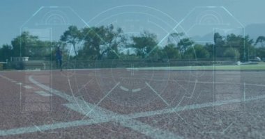 Engelli Afro-Amerikan erkek koşucunun veri işleme animasyonu. Küresel spor ve dijital arayüz kavramı dijital olarak oluşturulmuş video.