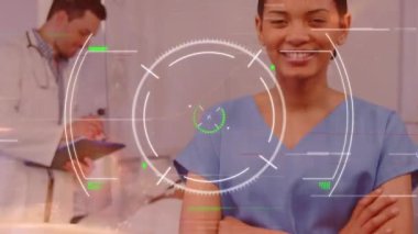 Gülümseyen melez kadın sıhhiyecinin görüntüsü. küresel covid 19 salgını, ilaç ve sağlık konsepti dijital olarak üretilen video.