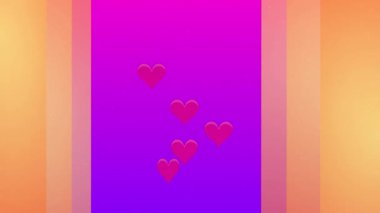 Mor arkaplandaki şekillerin üzerinde kalp animasyonu. soyut arkaplan ve şablon kavramı dijital olarak oluşturulmuş video.