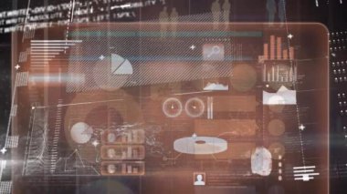 Siyah arkaplan üzerinde ışık ve veri işleme animasyonları. küresel teknoloji, veri işleme ve dijital arayüz kavramı dijital olarak oluşturulmuş video.