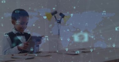 Çeşitli öğrenci grupları arasında bağlantı ağının animasyonu. eğitim ve öğrenme kavramı dijital olarak oluşturulmuş video.