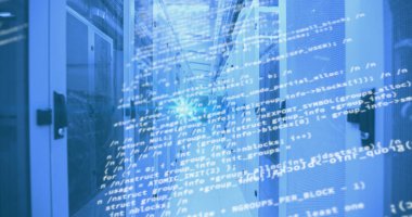 Bilgisayar sunucularıyla teknoloji odasında veri işleme görüntüsü. dijital arayüz küresel bağlantı kavramı dijital olarak oluşturulmuş görüntü.