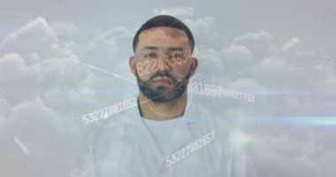 Afro-Amerikan erkek doktor üzerinden bağlantı ve veri işleme ağının animasyonu. Küresel tıp, bilim ve dijital arayüz kavramı dijital olarak üretilen video.